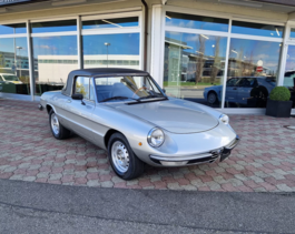 Alfa Romeo Spider 2.0 Veloce 2