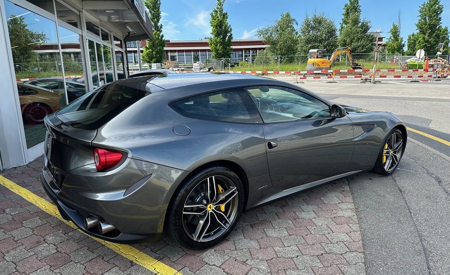 Ferrari FF