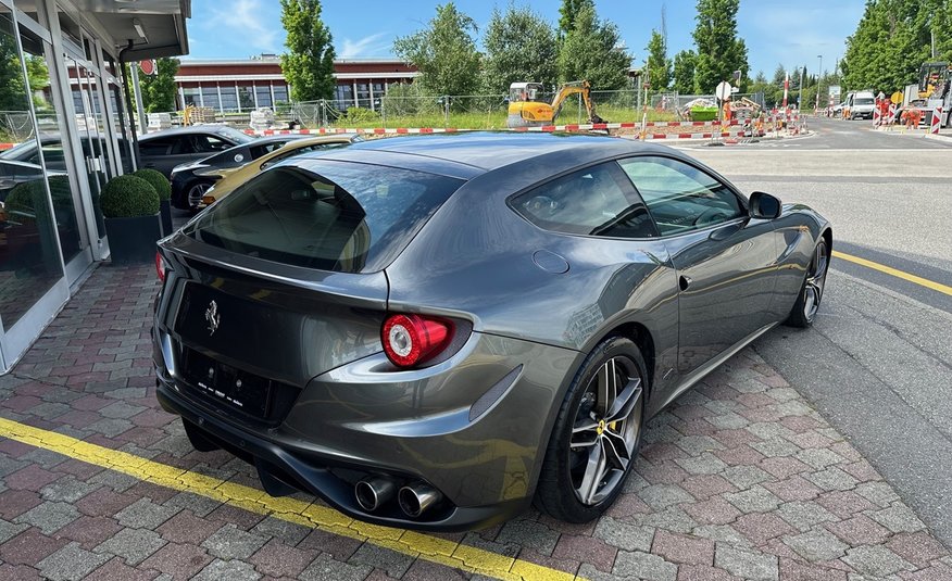 Ferrari FF